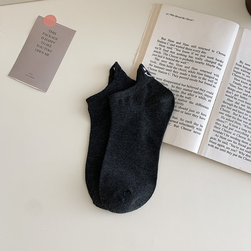 Women's Smiley Ankle Socks Thin Embroidery Ins Short Fashion Tight Socks