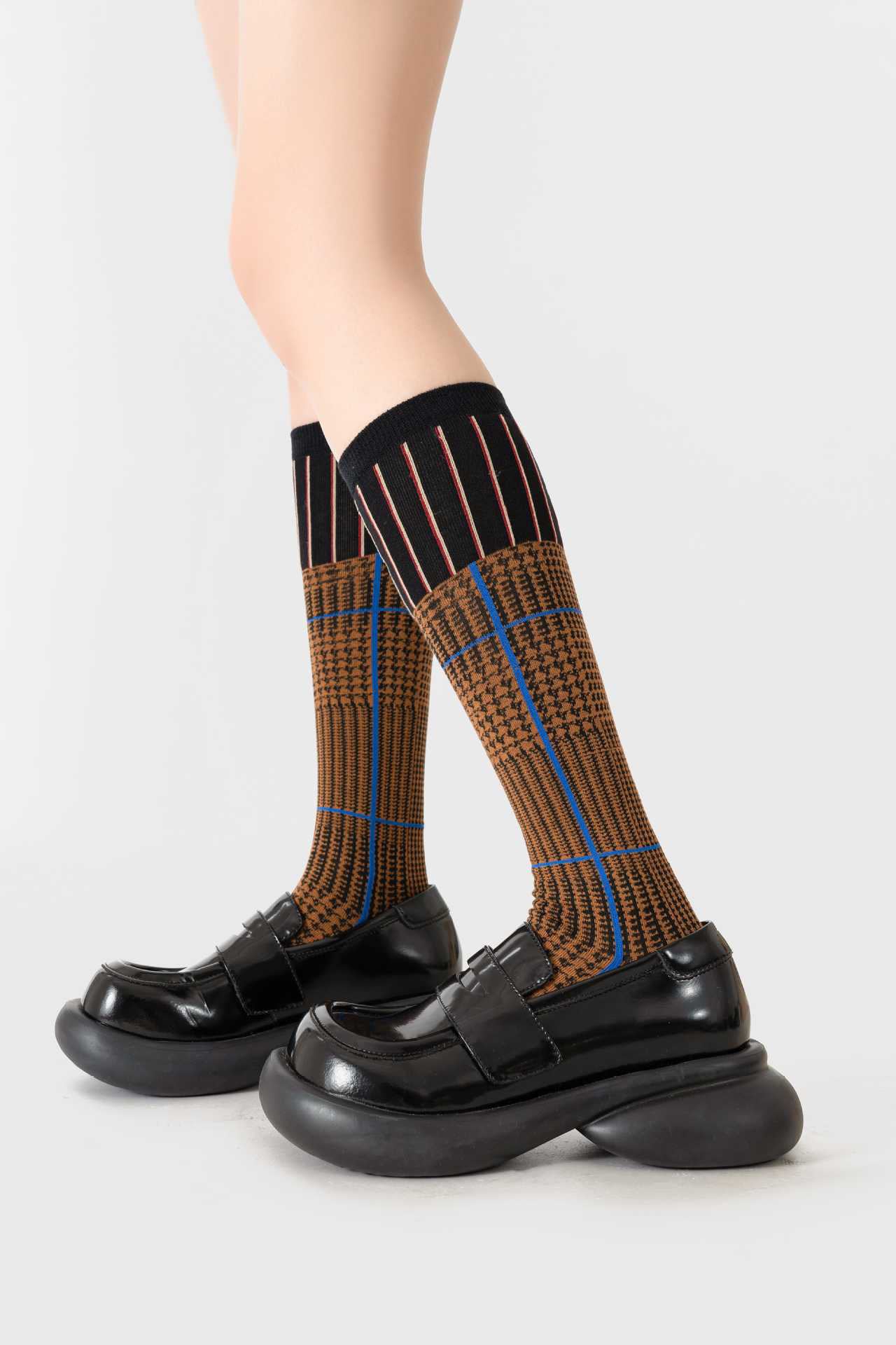 Retro And Personalized Women's Color Blocked Calf Socks