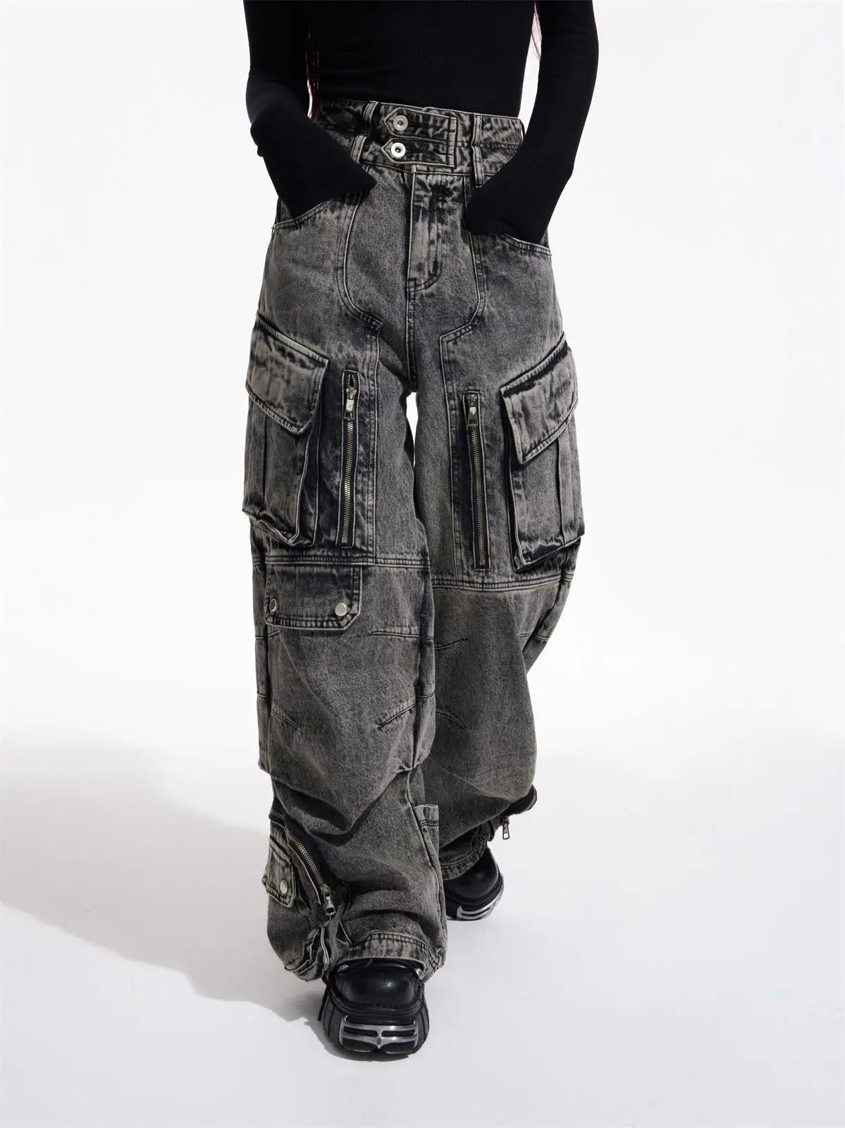 Design Retro Work Style Multi Pocket Jeans Nipaaj