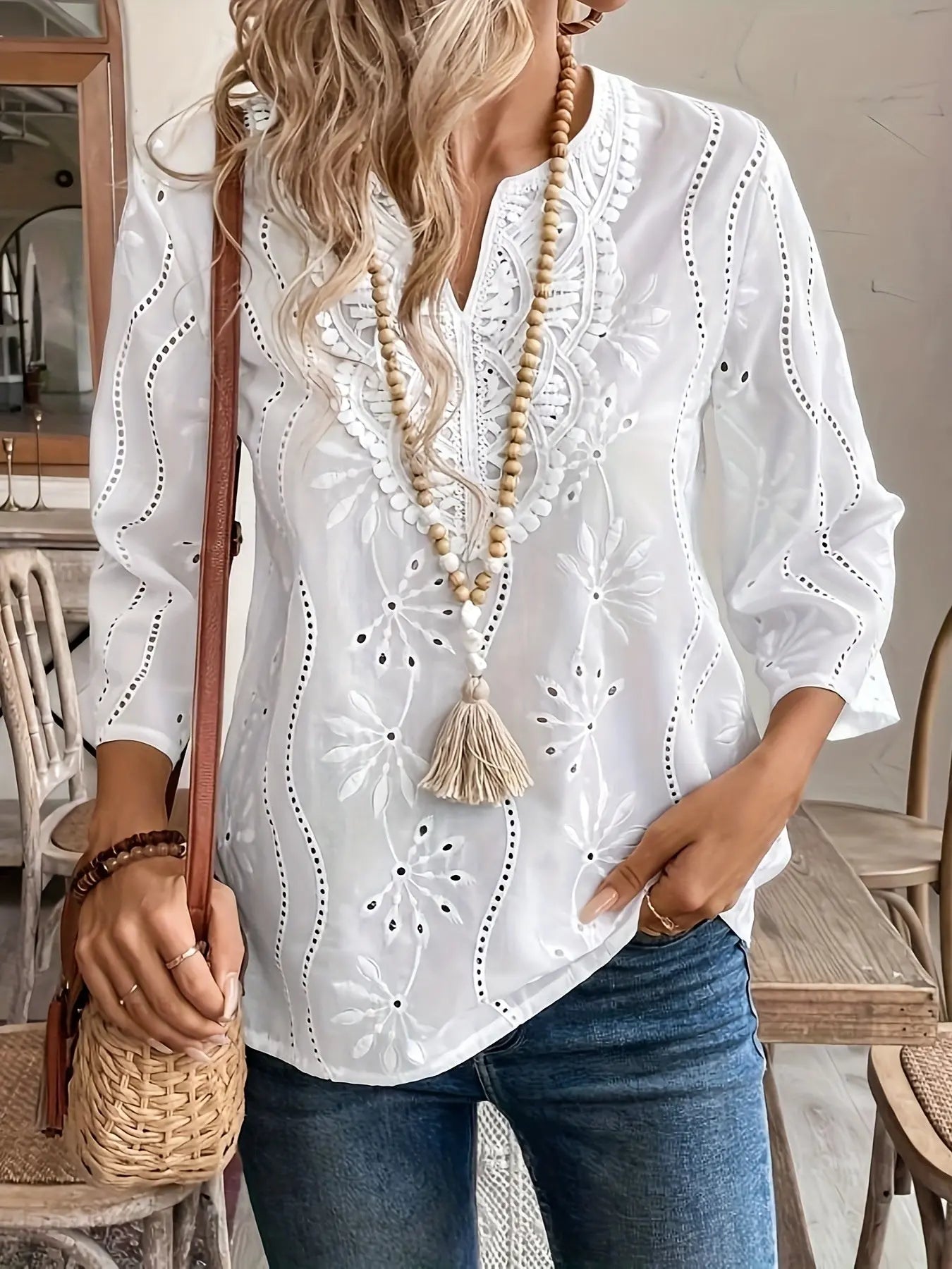 Loose V-neck Temperament Commute Embroidered Bell Sleeve Lace Top Nipaaj