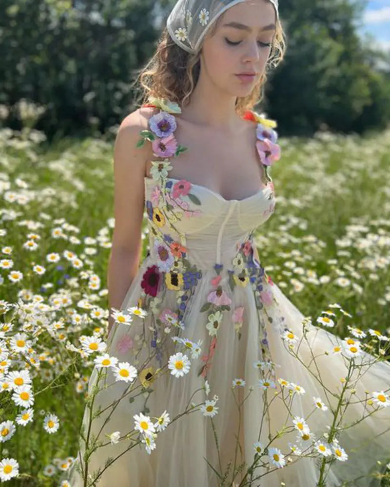 Light Champagne Tulle Prom Dress Sweetheart-Neck Flow Nipaaj