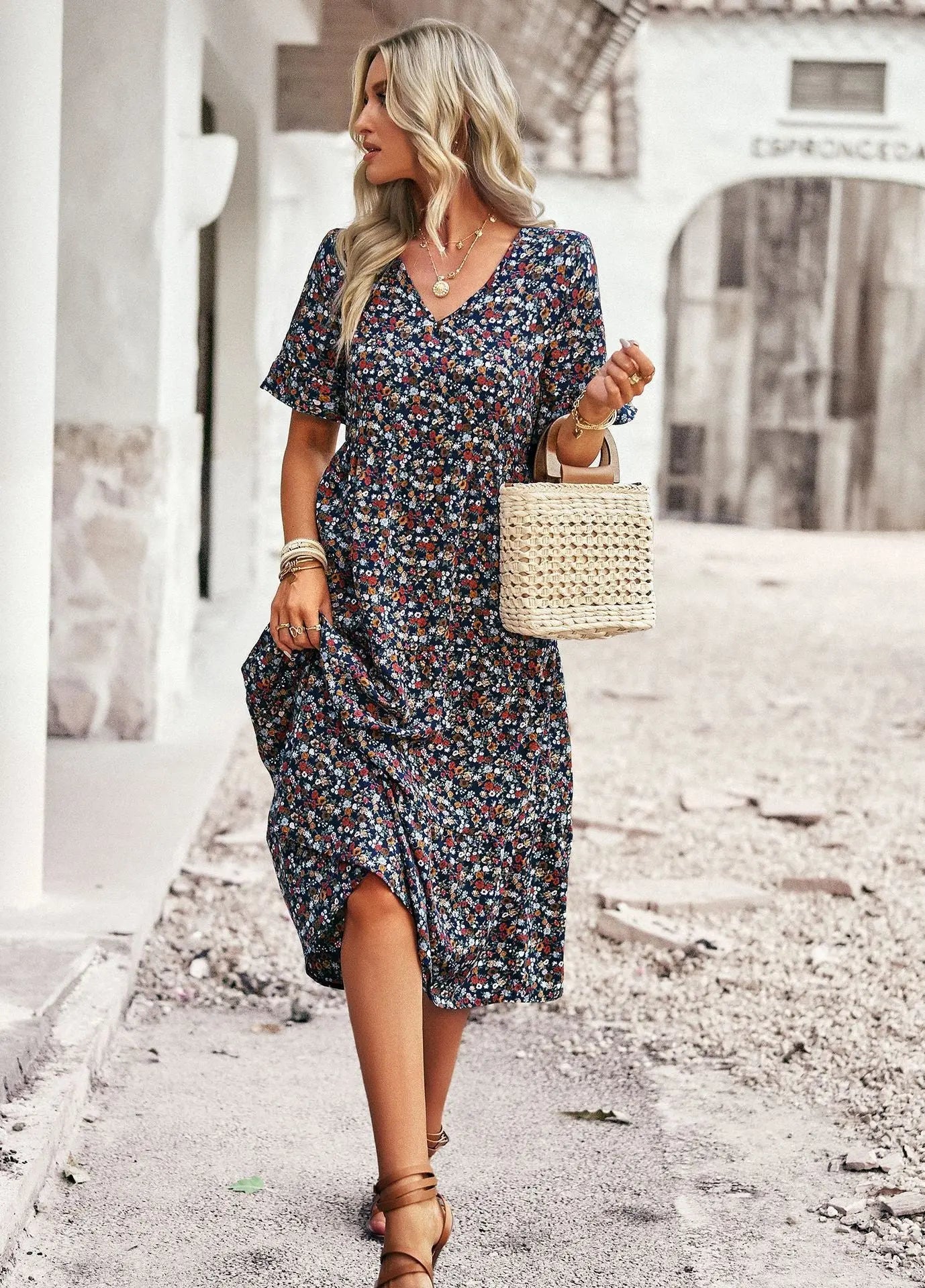 Women's Fashionable V-neck Elegant Dress null